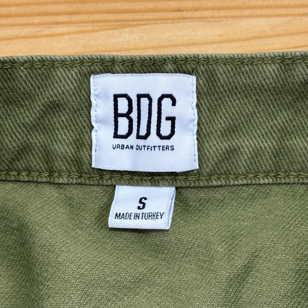 BDG Olive Green Button-Front Utility Mini Skirt Size Small Women's Cargo Style - Picture 3 of 9